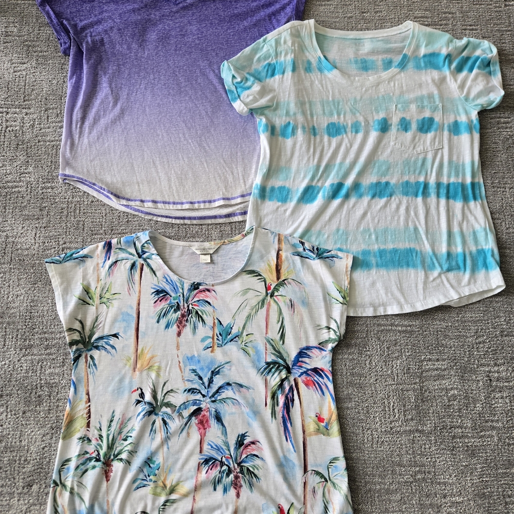 Bundle Of Size Large Women's Tops